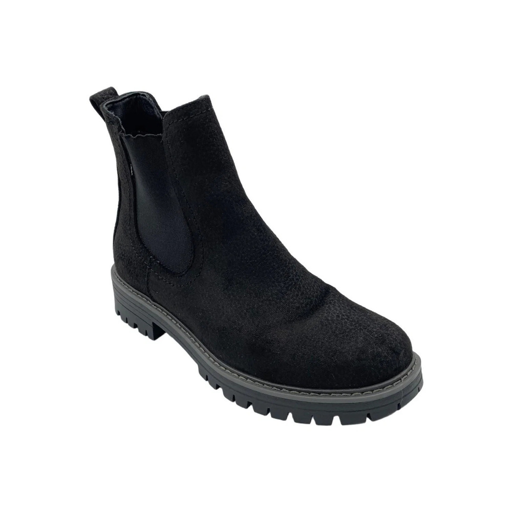 Cliffs by White Mountain Women's Mastery Chelsea Boot Black - Medium